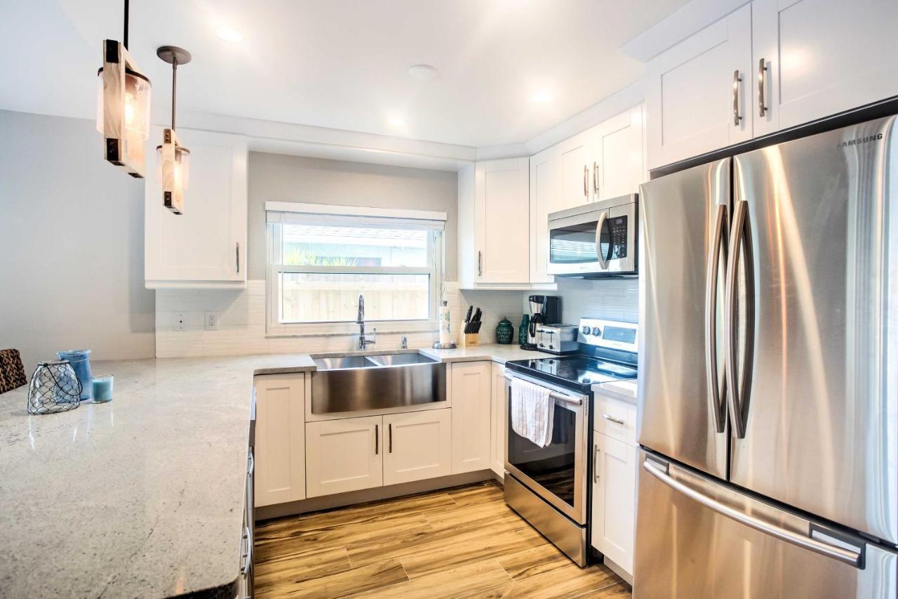 Naples Home With Lanai And Pool Near Vanderbilt Beach! 외부 사진