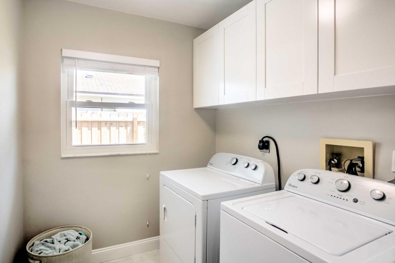 Naples Home With Lanai And Pool Near Vanderbilt Beach! 외부 사진
